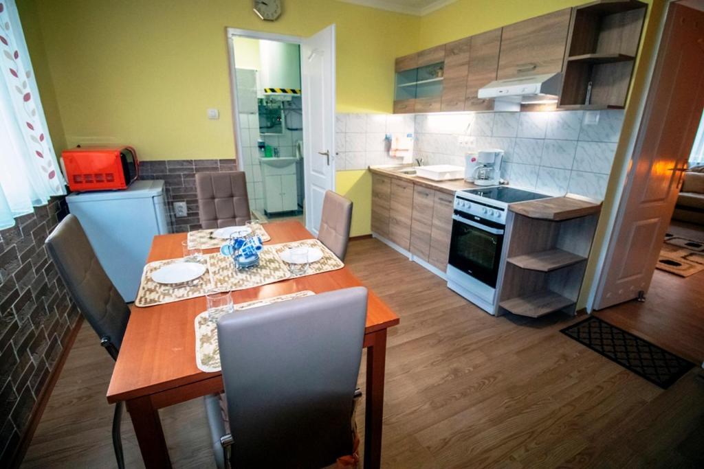 Krisztina Apartman Nagykanizsa Exterior photo